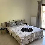 Whole House Evia 度假居 Stropones