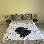 Whole House Evia * Stropones