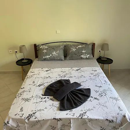Whole House Evia * Stropones
