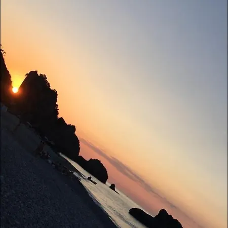 Whole House Evia Stropones